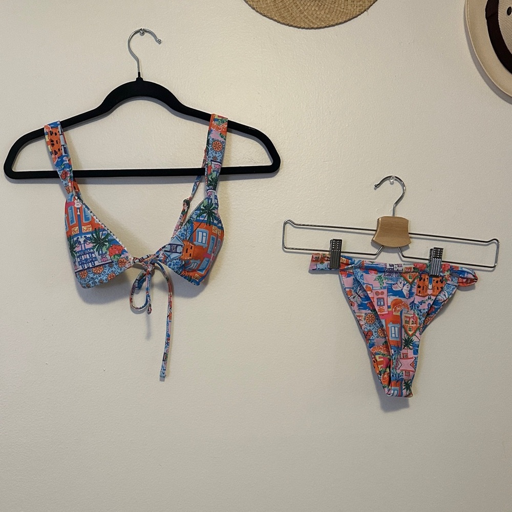 Tropical Multicolor Graphic Bikini Set